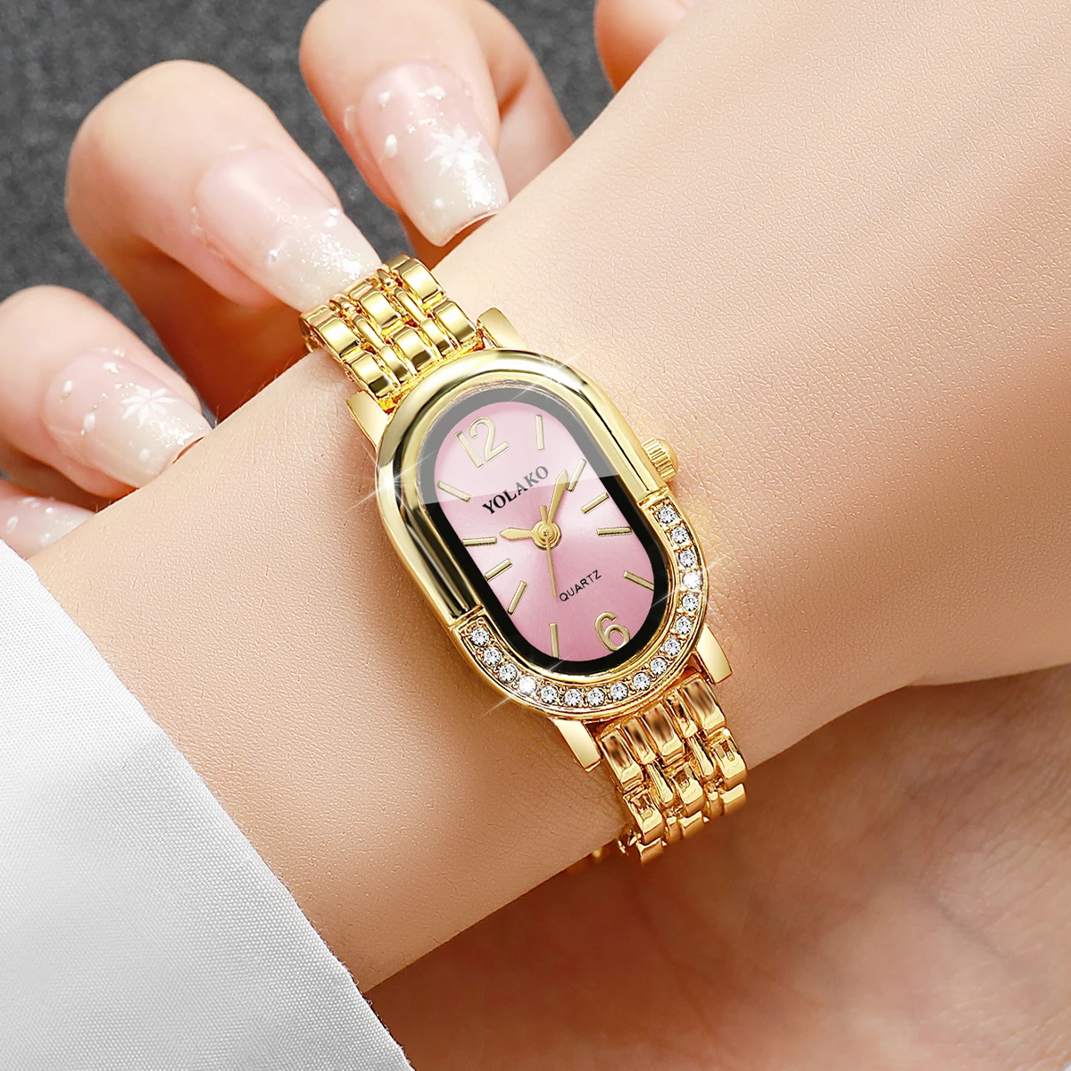 Luxuriöse Strass-Damen-Quarzuh – Luxury Watch Gift Box Bewertung und Preis